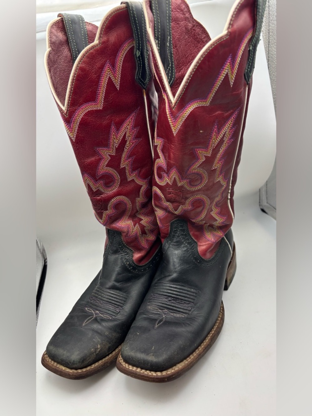 Ariat Western Boots Women 6C Red Black Leather Cowboy Rodeo Western - Picture 2 of 7